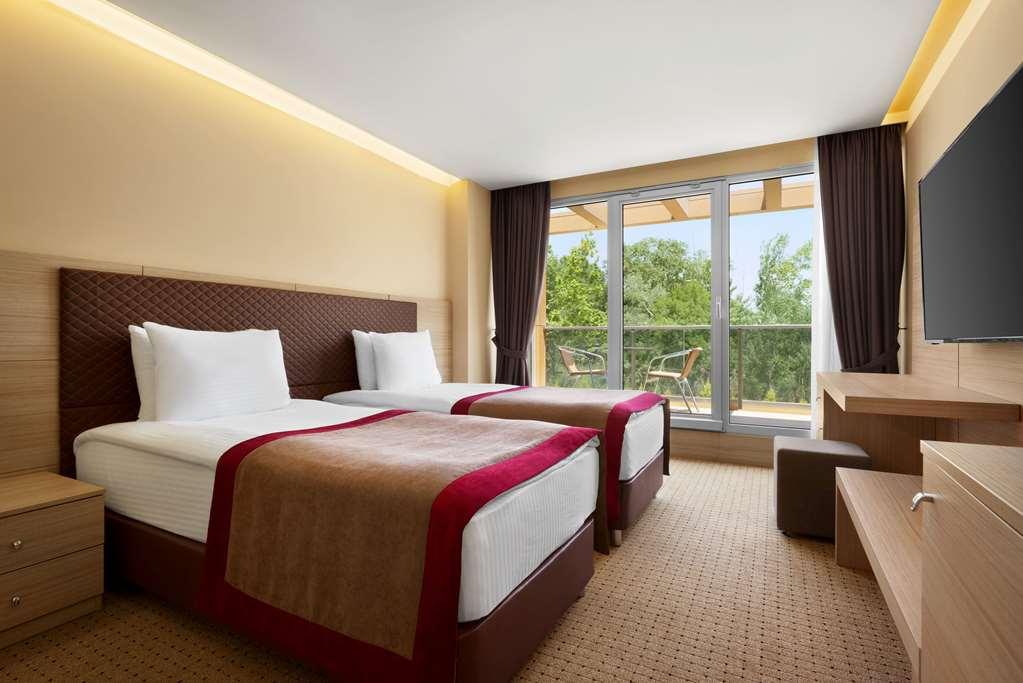 Ramada Sile *